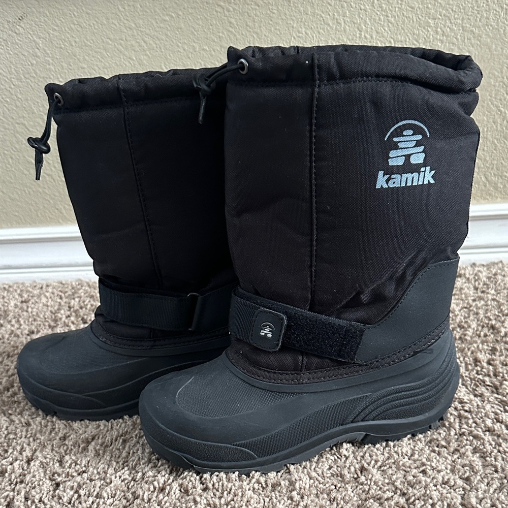 Big Kid size 6 Kamik Black Snow Boots